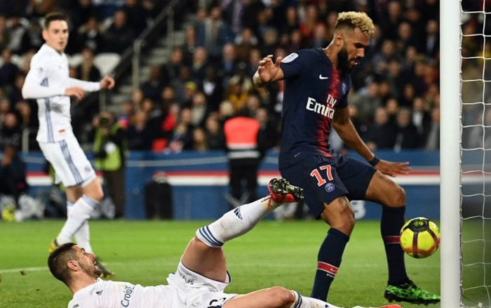Tiền đạo PSG bỏ lỡ cơ hội ngu ngốc nhất lịch sử bóng đá thế giới Ảnh 2