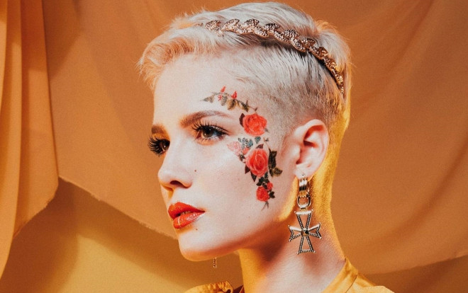 BTS trở lại và dành cho những ai đang tò mò về Halsey - nữ ca sĩ sẽ 'thống trị' thì tương lai nhạc US-UK Ảnh 2