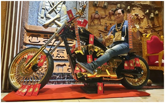 Phúc XO - đại gia đeo nhiều vàng nhất Việt Nam vừa bị bắt là ai? Ảnh 2