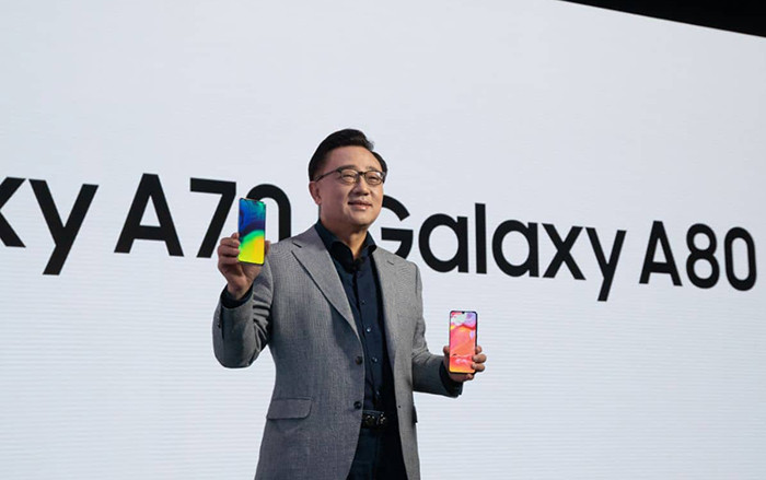 Samsung trình làng Galaxy A80 với camera xoay trượt 180 độ có một không hai Ảnh 2