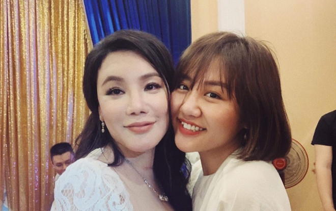 Cư dân mạng share lia lịa màn song ca ngẫu hứng: Hồ Quỳnh Hương đi chân trần, kết hợp Văn Mai Hương! Ảnh 2