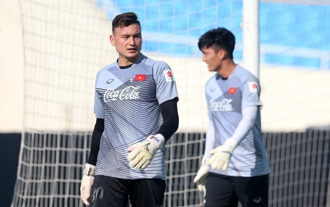 Nhìn Văn Lâm gánh team ở Muangthong Utd, Bùi Tiến Dũng có chạnh lòng? Ảnh 2