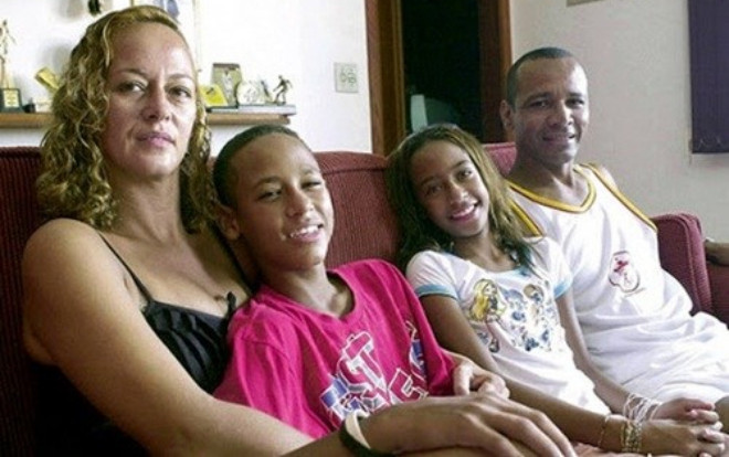 Cha Neymar đấm tới tấp con rể hụt trong quán bar Ảnh 2