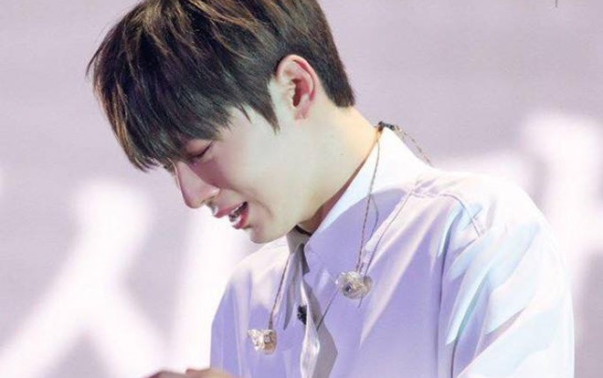 Minhyun bật khóc khi tái hợp cùng NU'EST, fan nghẹn ngào nhớ về khoảnh khắc tan rã của WANNA ONE ngày nào Ảnh 2