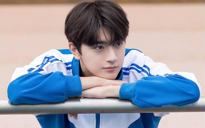 Vẻ đẹp không góc chết của nam sinh đóng vai chính trong ‘Gửi thời thanh xuân ấm áp của chúng ta' đốn tim triệu fan nữ Ảnh 2