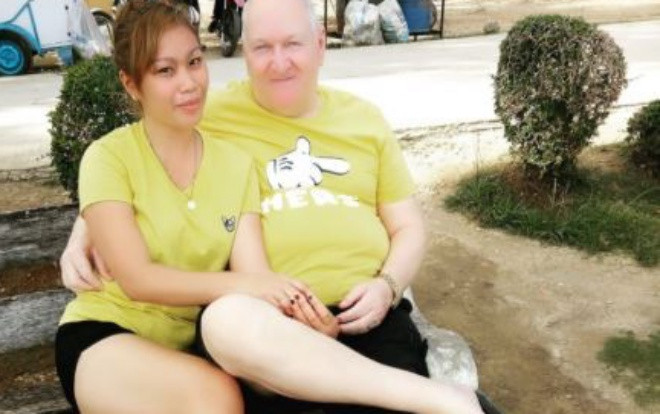 Cụ ông 71 tuổi trúng 'tiếng sét ái tình' của cô gái 23 ngay lần nói chuyện đầu tiên Ảnh 2