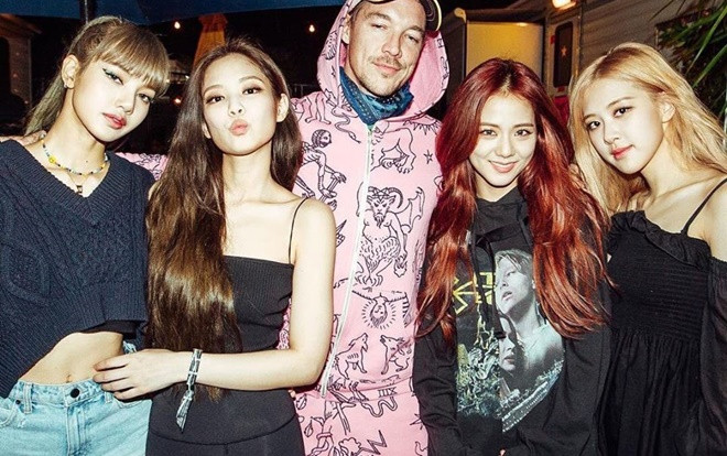 'Công chúa YG' Jennie (BLACK PINK) gây tranh cãi với bộ trang phục nhạy cảm quá mức tại Coachella 2019 Ảnh 2