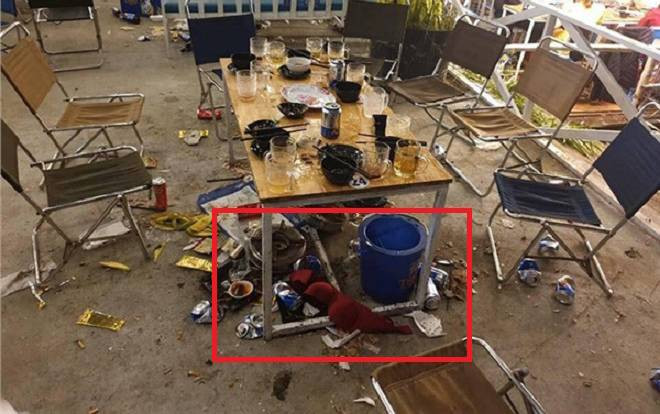 Nhậu nhẹt tưng bừng ngày lễ đến rớt cả áo ngực xuống bàn, vị khách nữ khiến nhiều người ngao ngán Ảnh 2