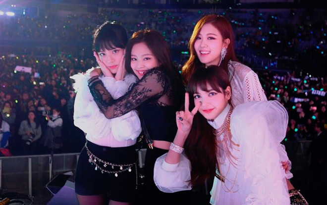 Vượt One Direction, BlackPink trở thành nhóm nhạc trên thế giới được theo dõi nhiều nhất Ảnh 2