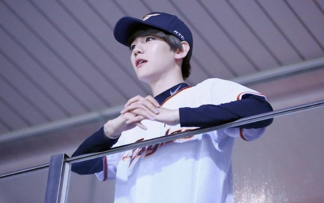 Những idol nam nổi bần bật trên sân cỏ đến nỗi được đặt biệt danh ‘chàng tiên bóng chày’ Ảnh 2