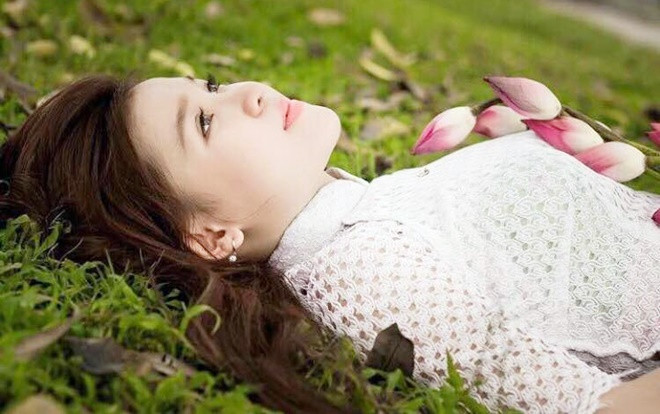 'Bản sao Ngọc Trinh' và hai lần sang Thái Lan sống cùng Đặng Văn Lâm Ảnh 2