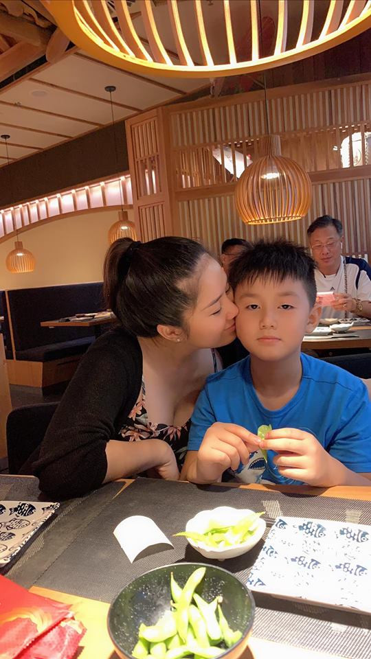 Lê Phương ngấm ngầm tiết lộ giới tính của nhóc tì thứ 2