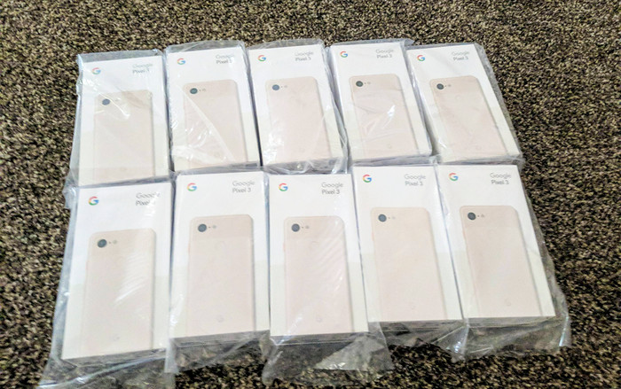 Mua 1 được 10: Gửi trả điện thoại Pixel 3 hỏng, anh chàng này được Google 'tặng' lại hẳn 10 cái Pixel 3 Ảnh 2