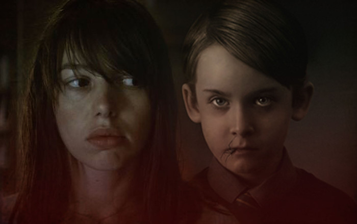 Review 'Hố tử thần': Bộ phim khiến khán giả hoài nghi về những người ngồi ngay cạnh Ảnh 2