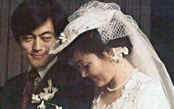 Chuyện tình chông gai của Tổng thống Hàn Quốc và nữ ca sĩ quyết từ bỏ showbiz vì chồng Ảnh 2