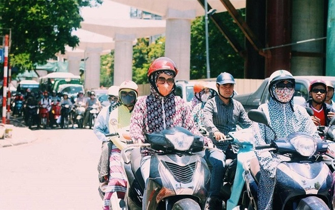 Nắng nóng như thiêu đốt tiếp tục bao trùm miền Bắc Ảnh 2