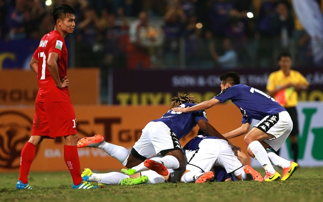 Ngoại binh tỏa sáng trong trận đấu xấu xí giữa Hà Nội và Hải Phòng Ảnh 2