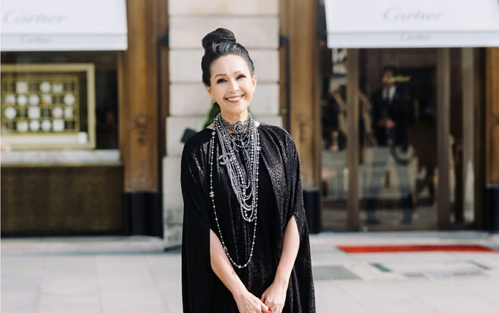 Diện đồ kín 'giấu nhẹm' mọi đường cong, Diễm My 6X vẫn rạng rỡ thả dáng tại Pháp Ảnh 2