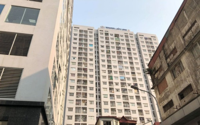 Bé trai 4 tuổi rơi từ tầng 11 chung cư xuống đất đã tử vong Ảnh 2