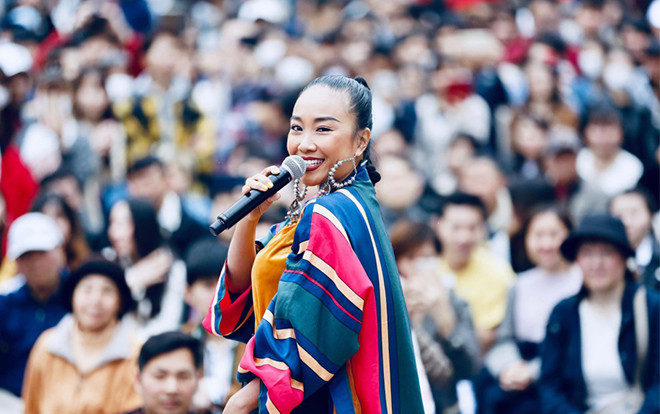 Hơn 20.000 khán giả tại Nhật hòa vang loạt ca khúc và 'cháy' dưới mưa cùng Đoan Trang Ảnh 2