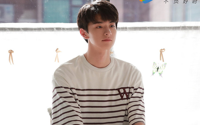 'Gửi thời thanh xuân ấm áp của chúng ta': Có những chuyện Cố Vị Dịch không cần uống rượu vẫn có thể làm Ảnh 2