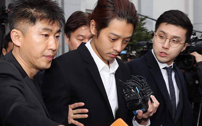 Tội chồng thêm tội: Jung Joon Young phải bồi thường 300 triệu won cho công ty cũ vì hành vi 'bắt cá hai tay' của mình Ảnh 2