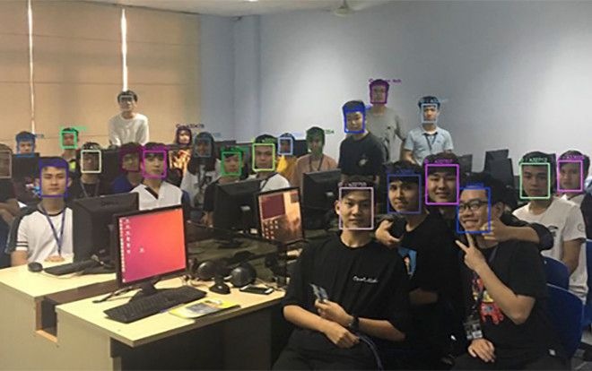 Đại học đầu tiên ở Việt Nam gây bất ngờ khi điểm danh bằng hệ thống nhận diện khuôn mặt 'xịn xò' Ảnh 2