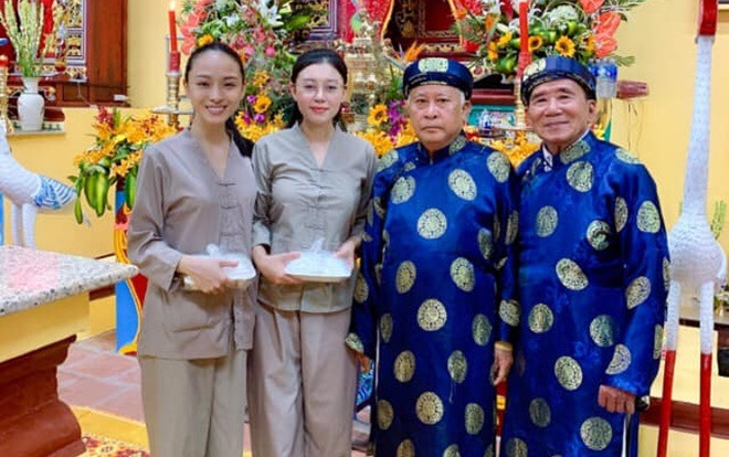 Trương Hồ Phương Nga đẹp rạng rỡ mặc dù diện áo lam giản dị Ảnh 2