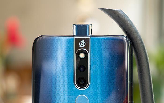 Cận cảnh OPPO F11 Pro phiên bản giới hạn Avengers cực ngầu tại Việt Nam Ảnh 2