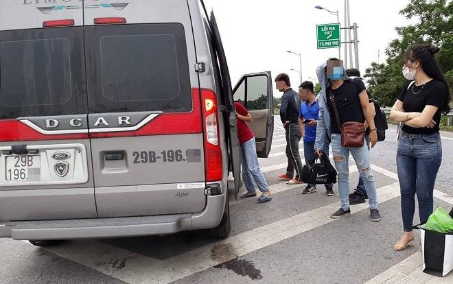 Hành khách tố xe ‘dù’ 16 chỗ thu tiền gấp 2 lần, bỏ mặc khách giữa đường ngày nghỉ lễ 30/4 Ảnh 2