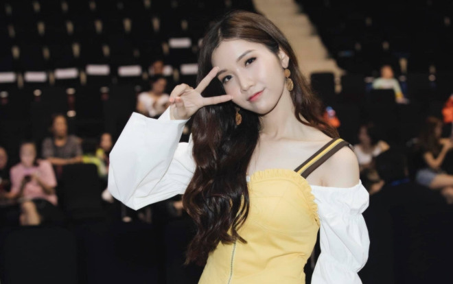 Hết 'khoe giọng' đến thể hiện vũ đạo 'chất' cùng 'Kill This Love': Ngày 'lấn sân' của Nhật Hà đang gần kề? Ảnh 2