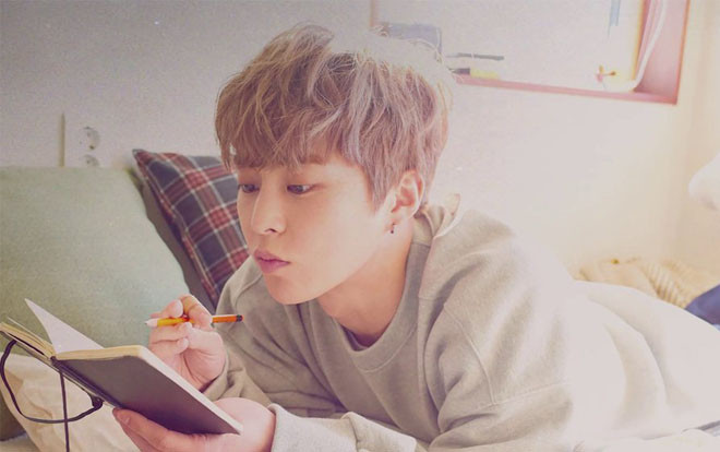 Đếm ngược ngày tạm 'rời xa' vòng tay của EXO, Xiumin không quên gửi tặng món quà đặc biệt đến người hâm mộ Ảnh 2