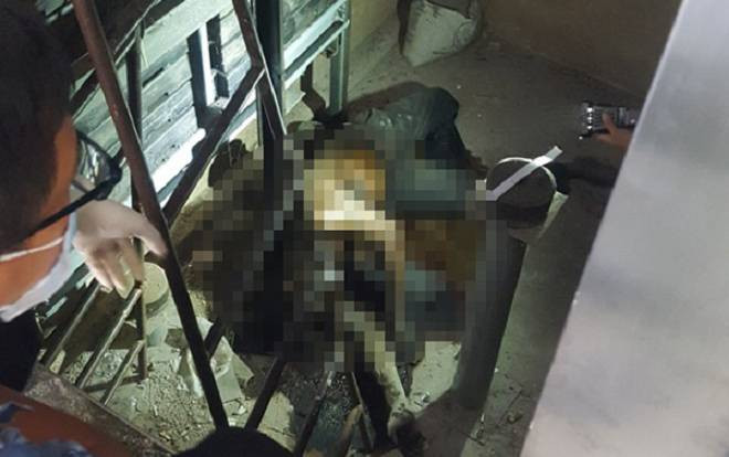 Phát hiện thi thể người đàn ông đang phân hủy dưới tầng hầm của thang máy bệnh viện Ảnh 2