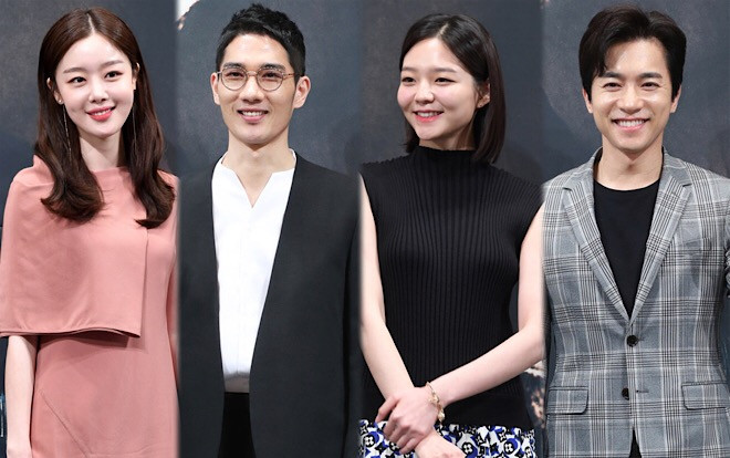 Vừa trở về từ Việt Nam, Esom xinh xắn dự họp báo 'Save Me 2' cùng Han Sun Hwa Ảnh 2