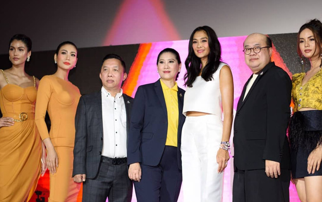 'Chơi lớn' Thái Lan đầu tư cả dàn chuyên gia cho Miss Universe 2019, hoàng tráng nhất vẫn là 'chị đại' Lukkade Ảnh 2