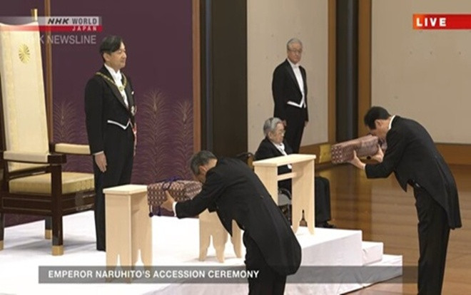Tân Nhật hoàng Naruhito lên ngôi Ảnh 2