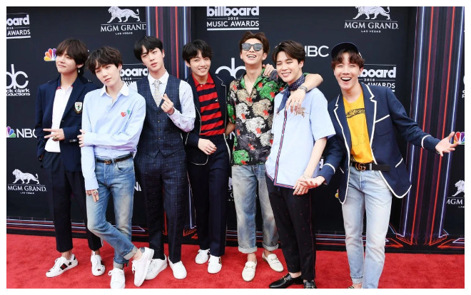 Mặc cho các ông lớn xa xỉ 'ngỏ lời' tài trợ, BTS vẫn quyết tự tay chi tiền mua trang phục theo ý thích của bản thân Ảnh 2