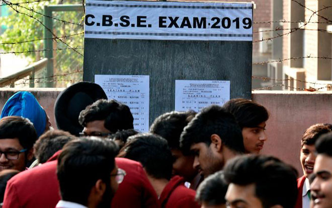 Kết quả thi bị chấm nhầm, 19 học sinh tự sát oan nghiệt Ảnh 2