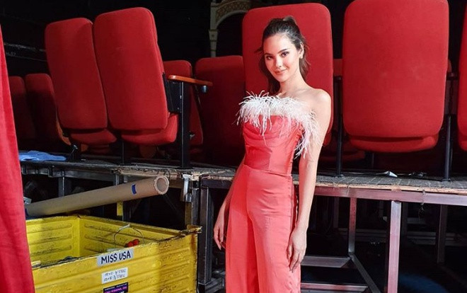 Catriona Gray: Khi ‘Mèo Xám’ ngày càng bị chê xuống sắc, ăn mặc xuề xoà ‘kém sang’ Ảnh 2