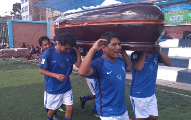 Giải đấu kỳ lạ có một không hai trên thế giới với giải thưởng là quan tài cho người chiến thắng Ảnh 2