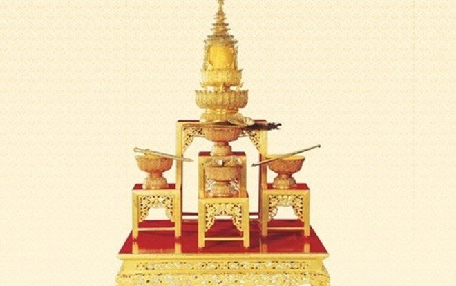 Những bảo vật quyền uy được trao cho nhà vua Thái Lan khi lên ngôi Ảnh 2