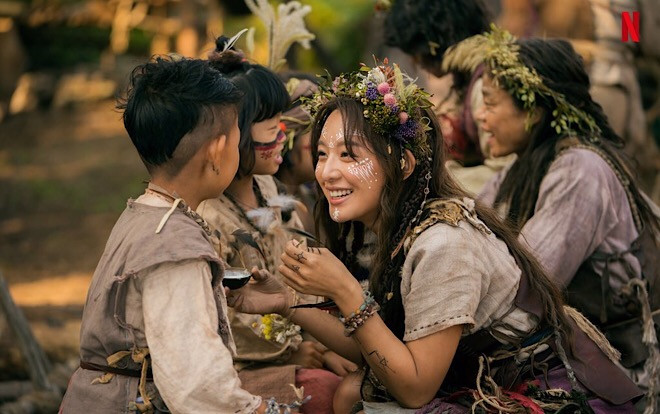 Kim Ji Won tiết lộ lý do chọn đóng phim 'Arthdal Chronicles' của Song Joong Ki - Jang Dong Gun Ảnh 2