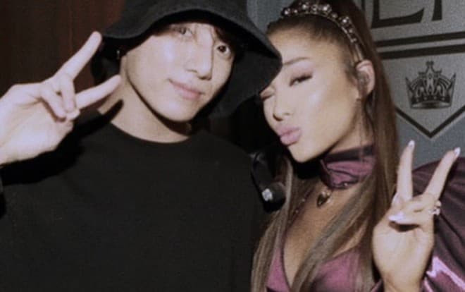 Bức ảnh ngọt ngào nhất hôm nay: Ariana Grande và Jungkook ôm nhau thắm thiết ở hậu trường #SweetenerWorldTour Ảnh 2