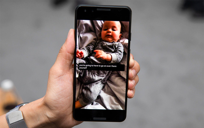 Tính năng mới này của Google sẽ dịch mọi lời thoại trong video hoặc nhạc đang phát trên điện thoại ra văn bản Ảnh 2