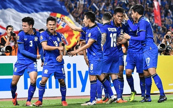 CĐV Việt Nam phản pháo HLV Thái Lan: ‘Từ bao giờ Thái Lan cay cú Việt Nam đến thế!’ Ảnh 2