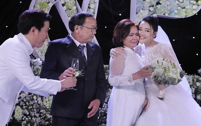 Nhã Phương lần đầu chia sẻ xúc động về người mẹ sau tin đồn đã sinh con gái Ảnh 2