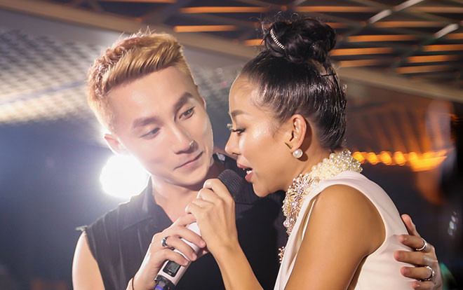 Clip được fan share rần rần: Sơn Tùng M-TP cực chất, lần đầu song ca cùng đàn chị Thảo Trang Ảnh 2