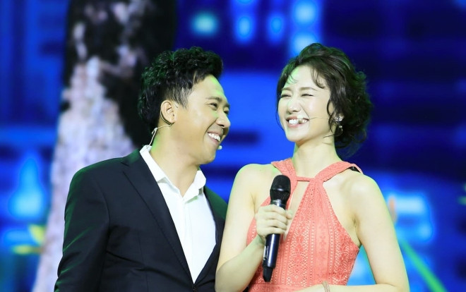 Lâu lắm rồi mới lại thấy Trấn Thành và Hari Won song ca quyến luyến đến nhường này Ảnh 2