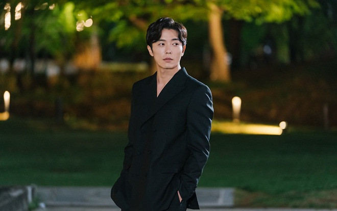 Nhan sắc gây nghiện của 'sát nhân' Kim Jae Wook trong 'Bí mật nàng fangirl' Ảnh 2