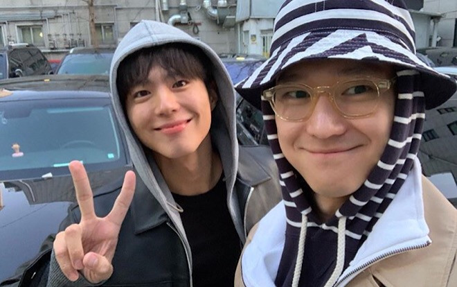 Sao 'Reply 1988' Go Kyung Pyo hò hẹn cùng Park Bo Gum: 'Chàng trai tốt bụng mua thịt bò ngon cho tôi' Ảnh 2